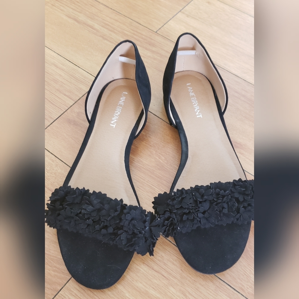 LANE BRYANT Ruffle Flower Open Toe Flat Sandals